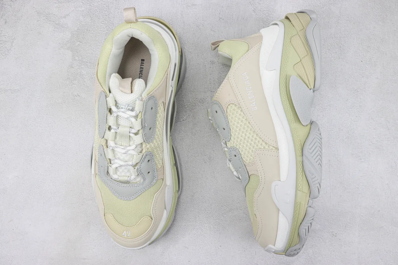 Balenciaga Triple S أخضر شاحب بيج حذاء كاجوال سميك 3