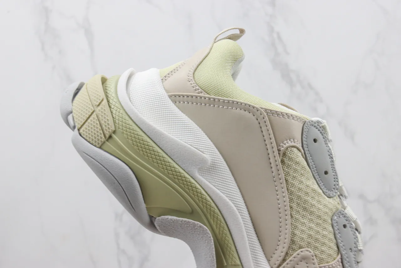 Balenciaga Triple S أخضر شاحب بيج حذاء كاجوال سميك 5
