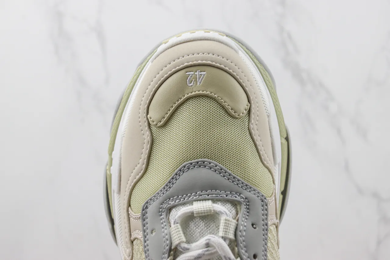 Balenciaga Triple S أخضر شاحب بيج حذاء كاجوال سميك 6