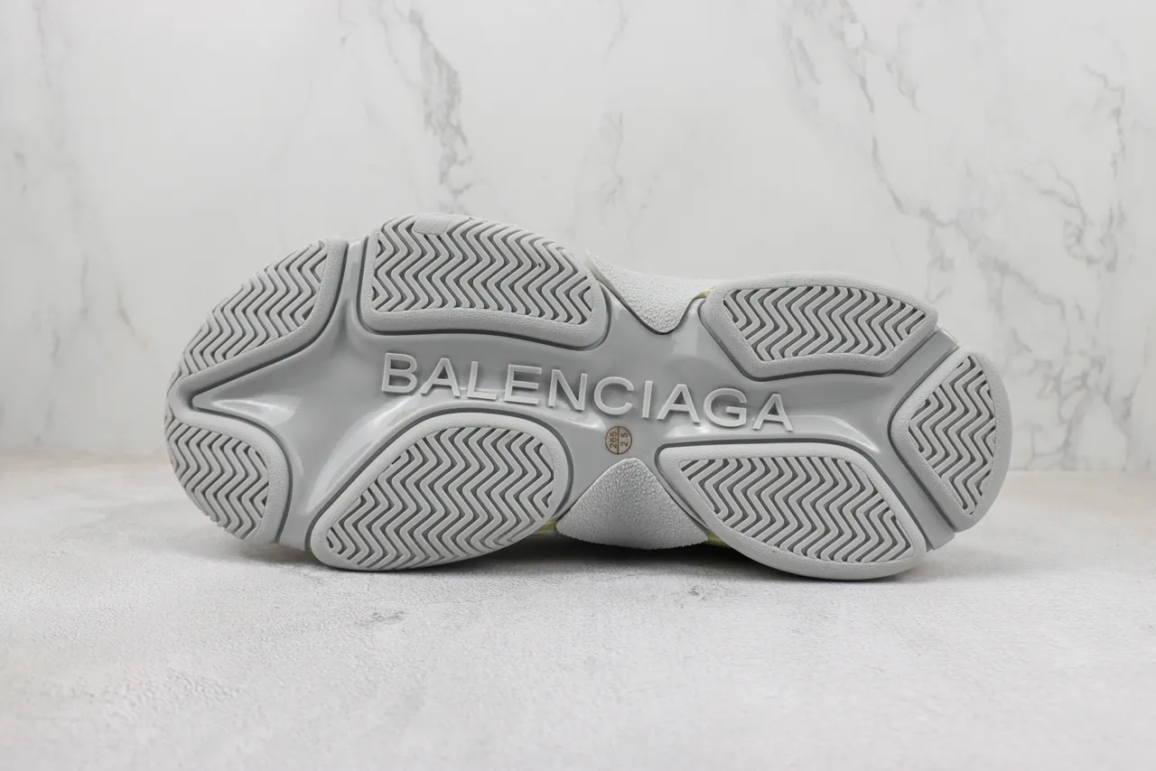 Balenciaga Triple S أخضر شاحب بيج حذاء كاجوال سميك 8