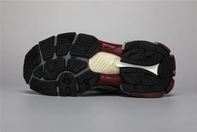 Balenciaga Tênis Chunky Brancos Bordô Silhueta Com Construção De Malha E Recobrimento Sintético 6