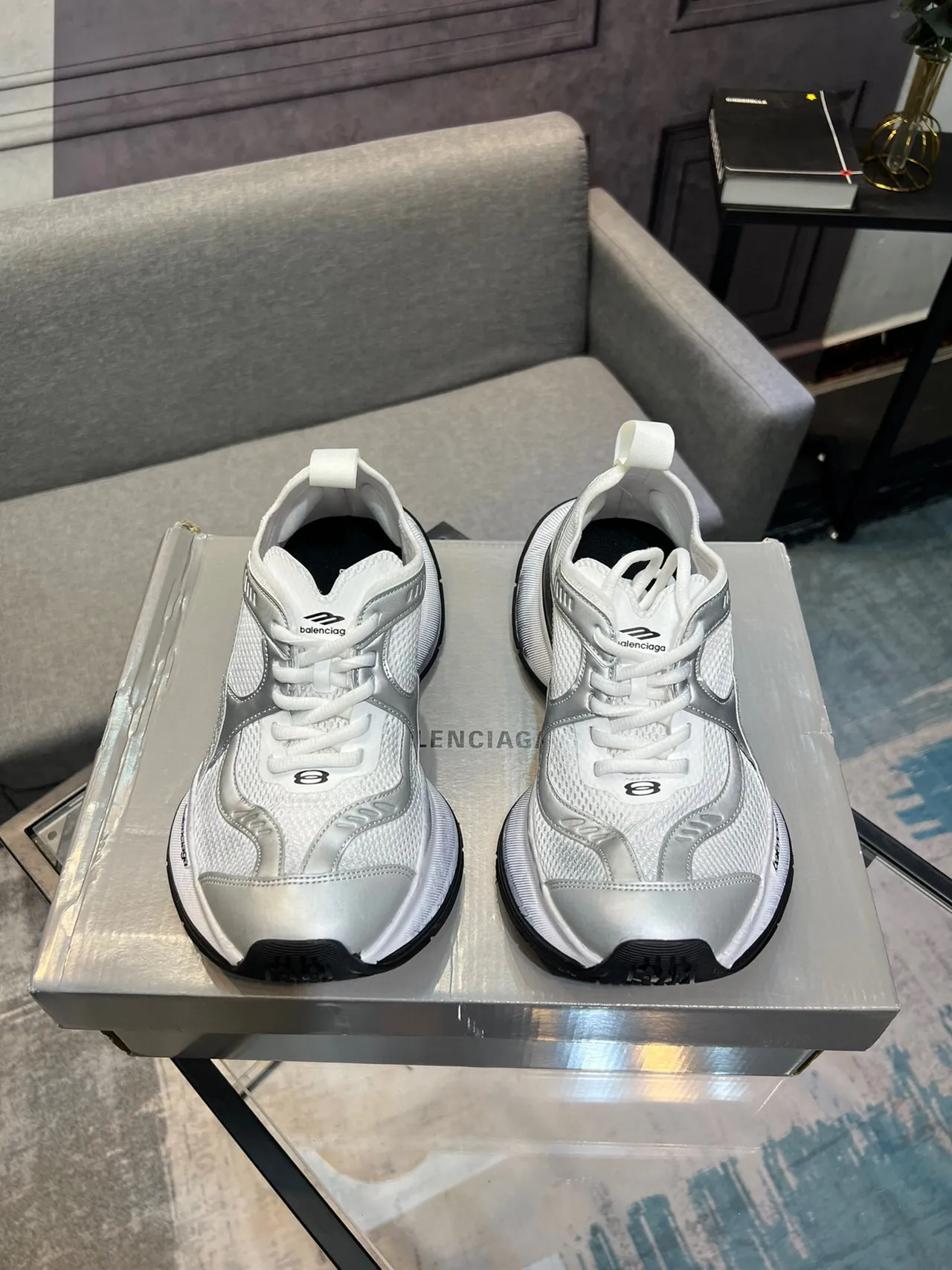 Balenciaga Chaussures Lifestyle Blancs Argentés Maille et Synthétique Métallique Haut Sculpté à nervures Semelle Intermédiaire 2