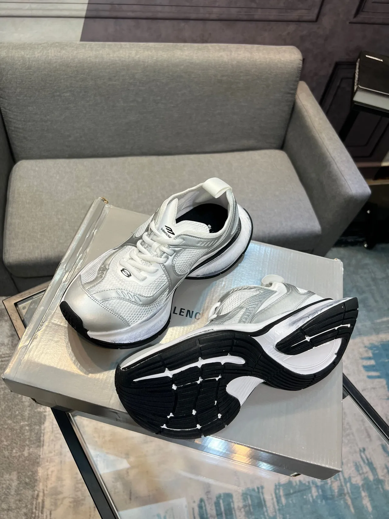 Balenciaga Chaussures Lifestyle Blancs Argentés Maille et Synthétique Métallique Haut Sculpté à nervures Semelle Intermédiaire 3