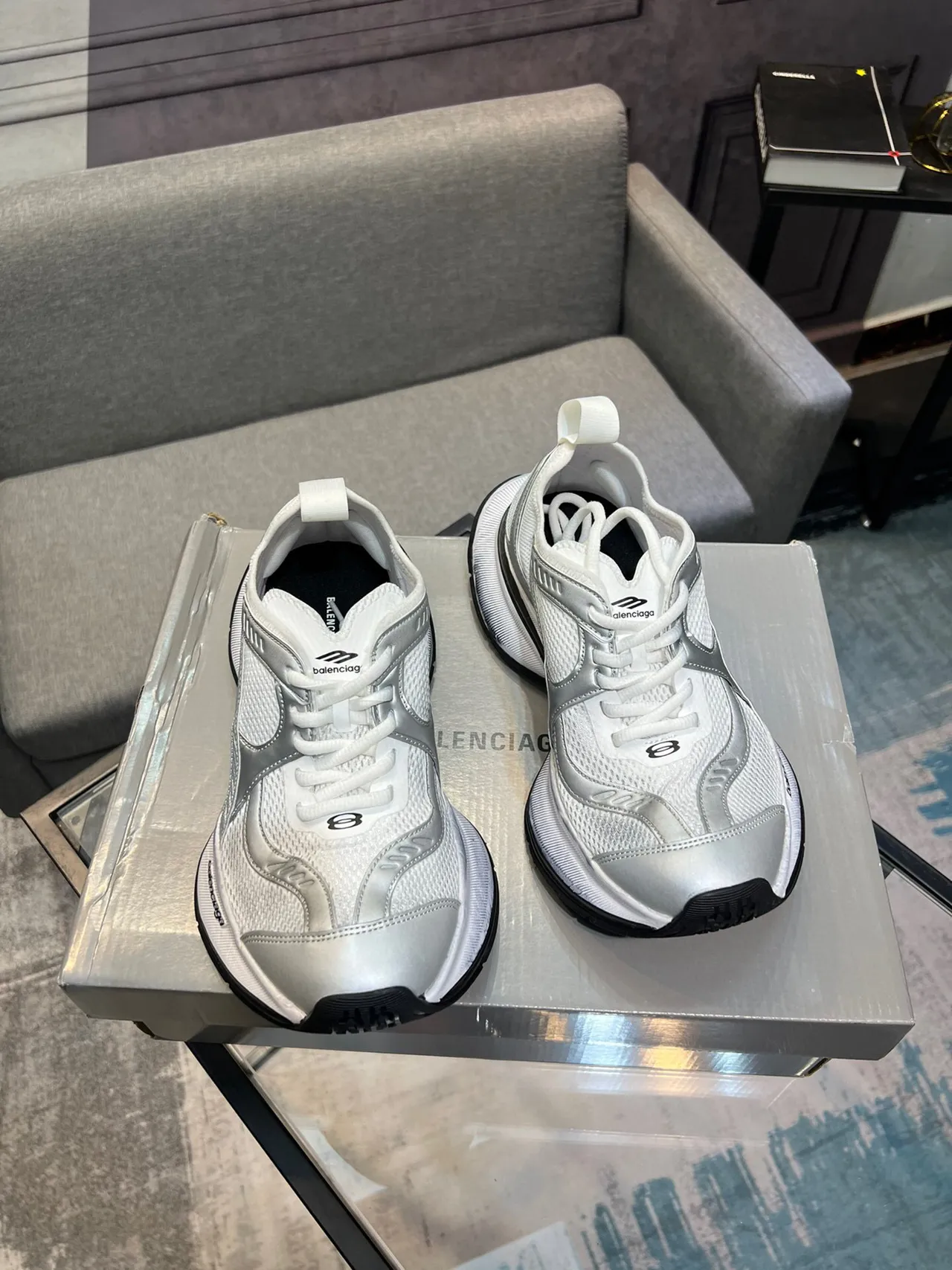 Balenciaga Chaussures Lifestyle Blancs Argentés Maille et Synthétique Métallique Haut Sculpté à nervures Semelle Intermédiaire 4