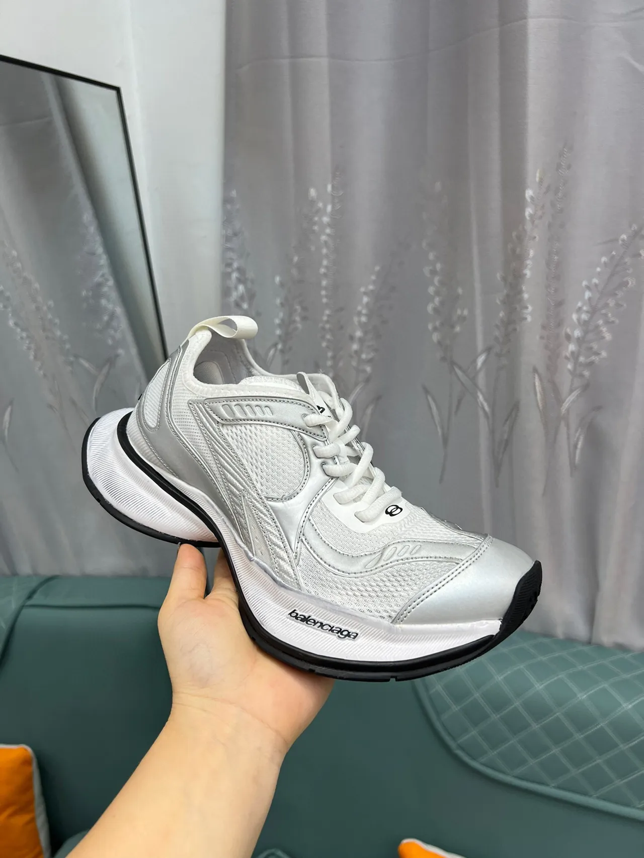 Balenciaga Chaussures Lifestyle Blancs Argentés Maille et Synthétique Métallique Haut Sculpté à nervures Semelle Intermédiaire 5