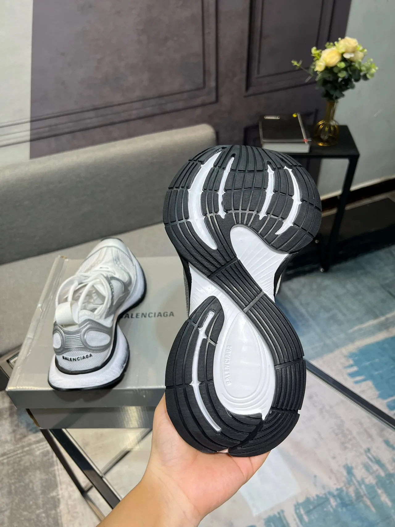 Balenciaga Chaussures Lifestyle Blancs Argentés Maille et Synthétique Métallique Haut Sculpté à nervures Semelle Intermédiaire 6