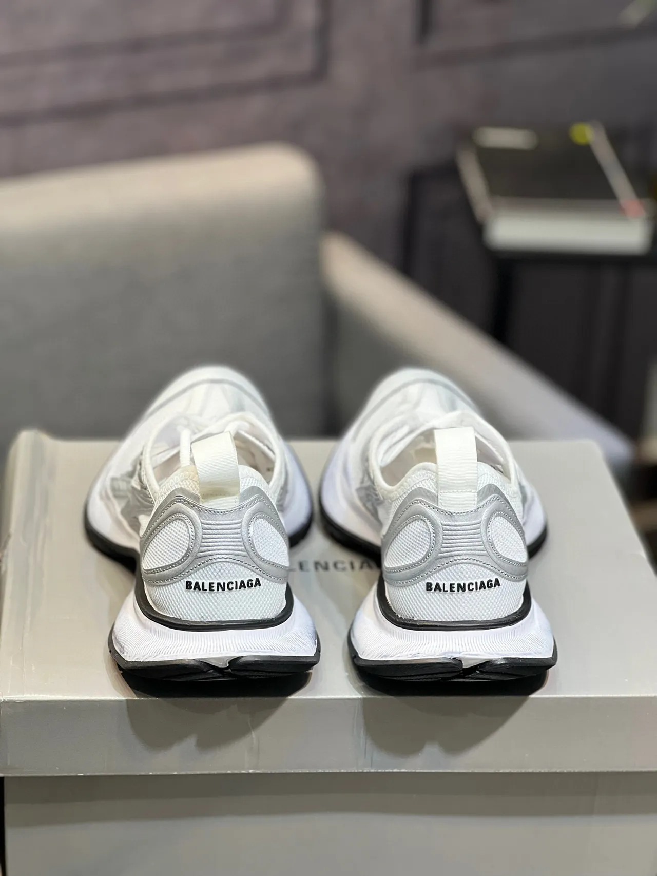 Balenciaga Chaussures Lifestyle Blancs Argentés Maille et Synthétique Métallique Haut Sculpté à nervures Semelle Intermédiaire 7