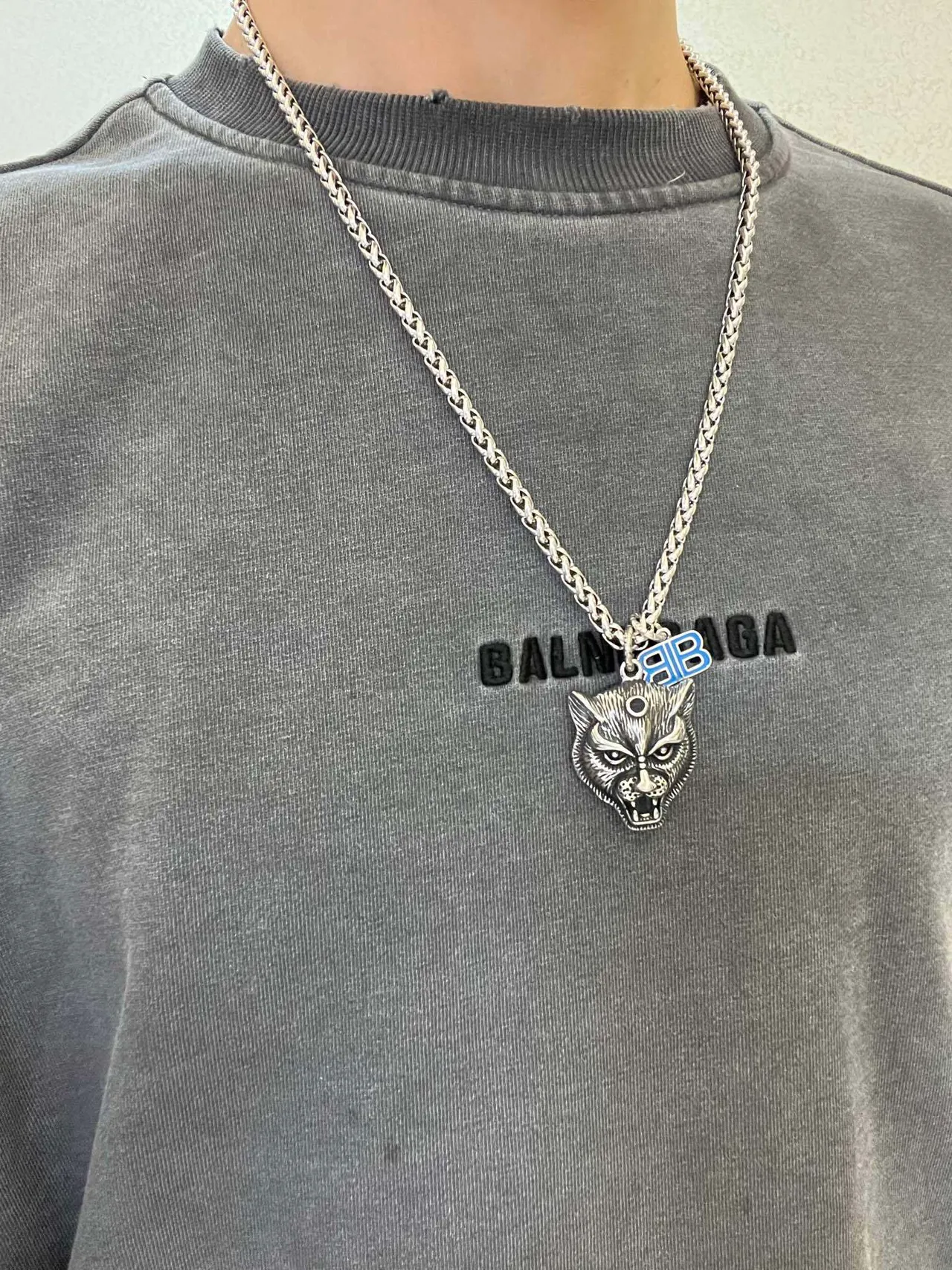 Balenciaga Wolf Head Necklace Silver Blue Chunky Braided Chain Sculpted Pendant Necklace 8