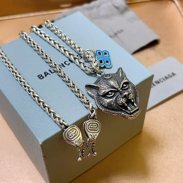 Balenciaga Wolf Head Necklace Silver Blue Chunky Braided Chain Sculpted Pendant Necklace 9
