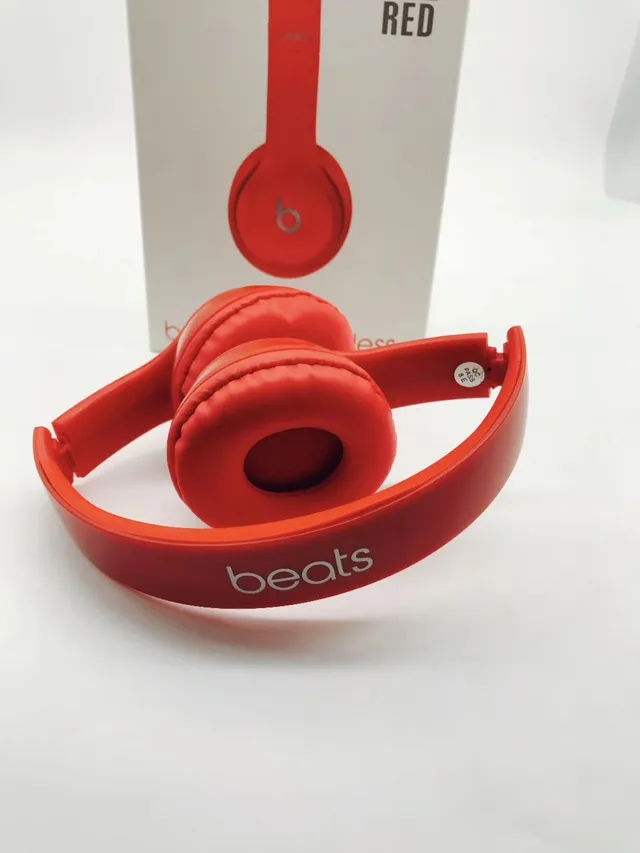 Beats Solo লাল সাদা ম্যাট ফিনিশ ইন্টিগ্রেটেড FM/MP3 কন্ট্রোল ওভার-আর্থ হেডফোন 6