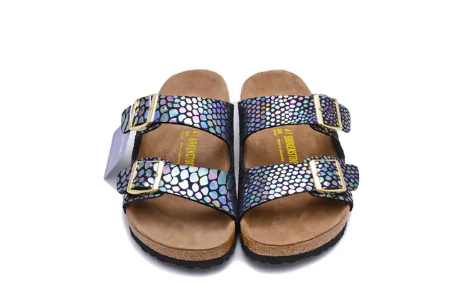Birkenstock Arizona صنادل كاجوال مطبوعة بحراشيف قزحية 3