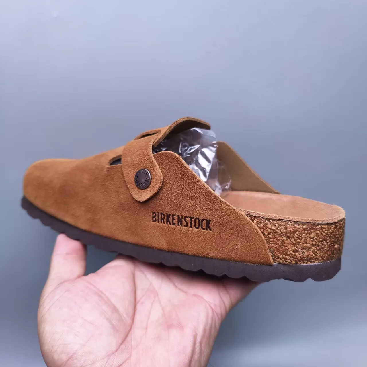 Birkenstock Arizona टैन स्यूड एक पट्टी क्लॉग 3