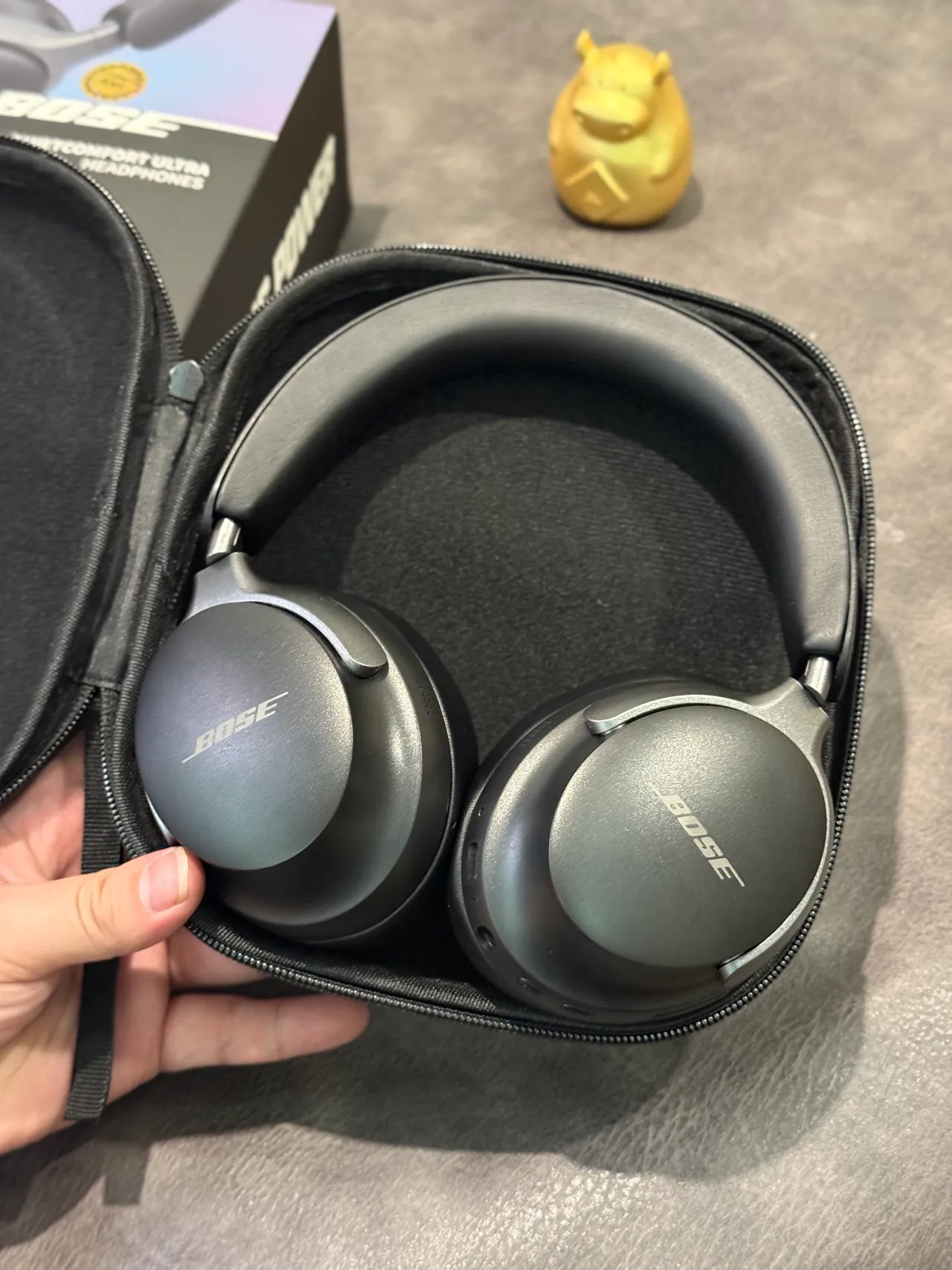 Bose QuietComfort Ultra কালো ওভার-ইয়ার হেডফোন 12