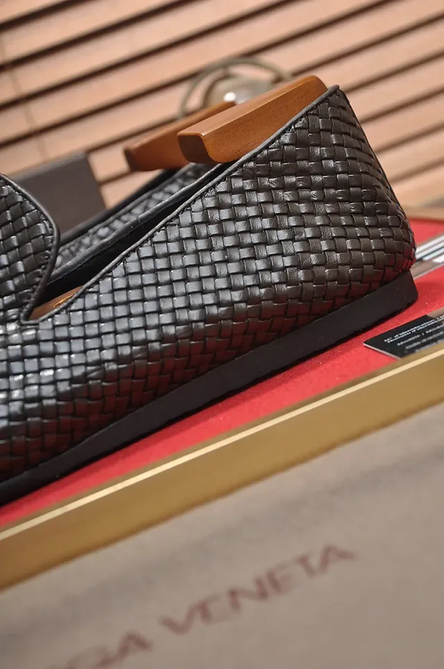 Bottega Veneta Andiamo Marrom Bege Couro Intrecciato Mocassim Slip-On 2