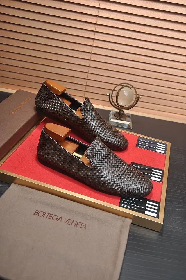 Bottega Veneta Andiamo Marrom Bege Couro Intrecciato Mocassim Slip-On 4