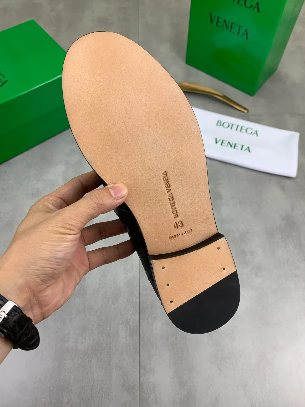 Bottega Veneta Andiamo Intrecciato مكاسين مربوط بعقدة 3