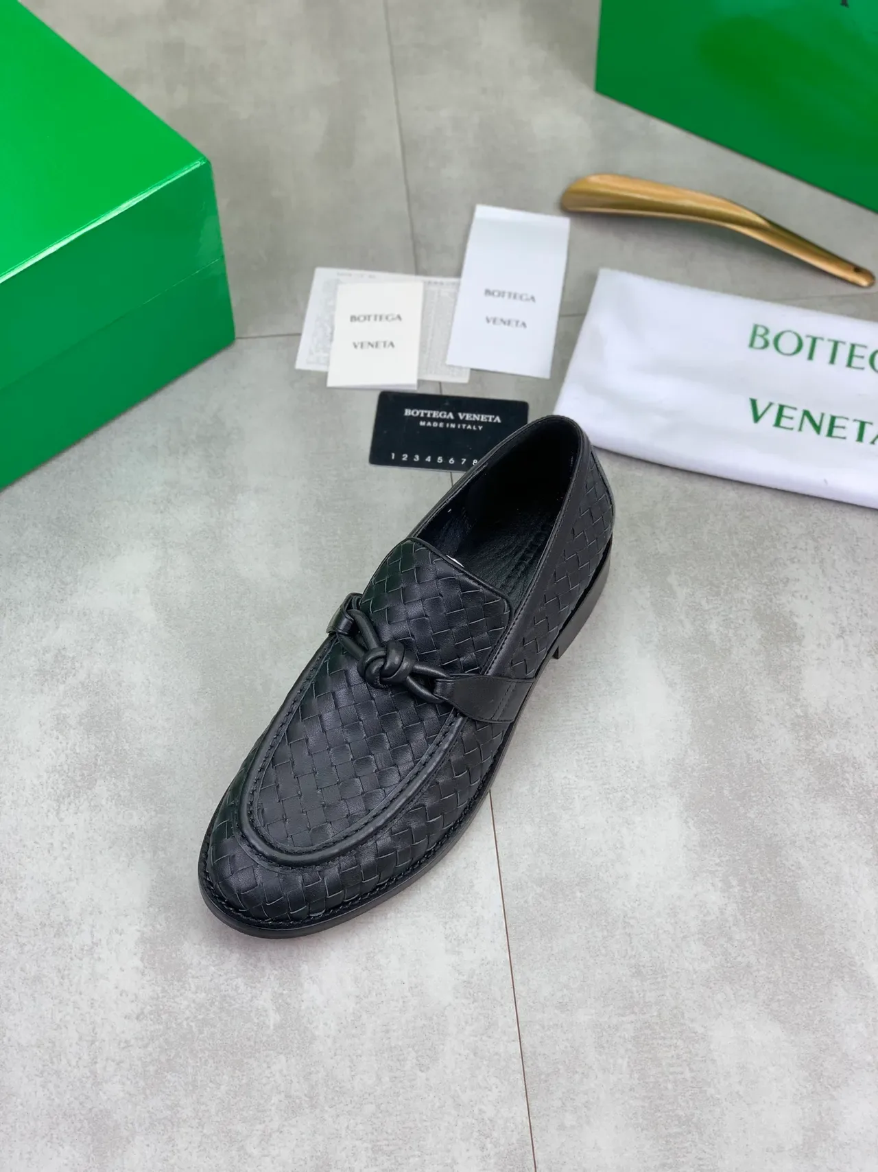 Bottega Veneta Andiamo Intrecciato مكاسين مربوط بعقدة 4