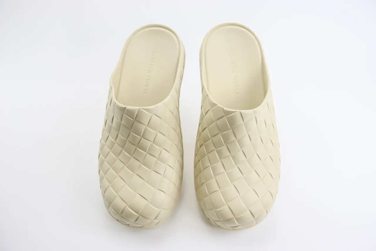 Bottega Veneta Cassette Clog मिट्टीभूरा बुनकर लकड़ी का जूता 2