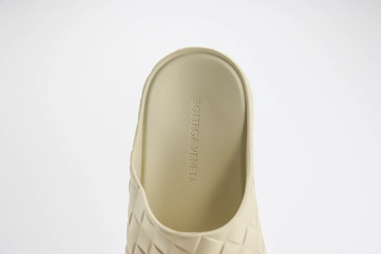 Bottega Veneta Cassette Clog मिट्टीभूरा बुनकर लकड़ी का जूता 4