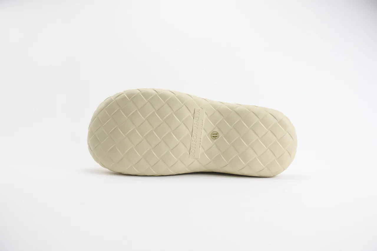 Bottega Veneta Cassette Clog मिट्टीभूरा बुनकर लकड़ी का जूता 9
