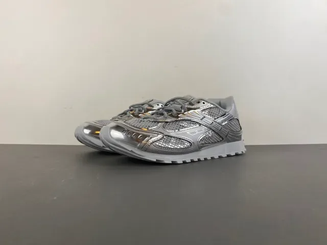 Bottega Veneta Cassette Metallic Silver Mesh Lifestyle Sneakers 9