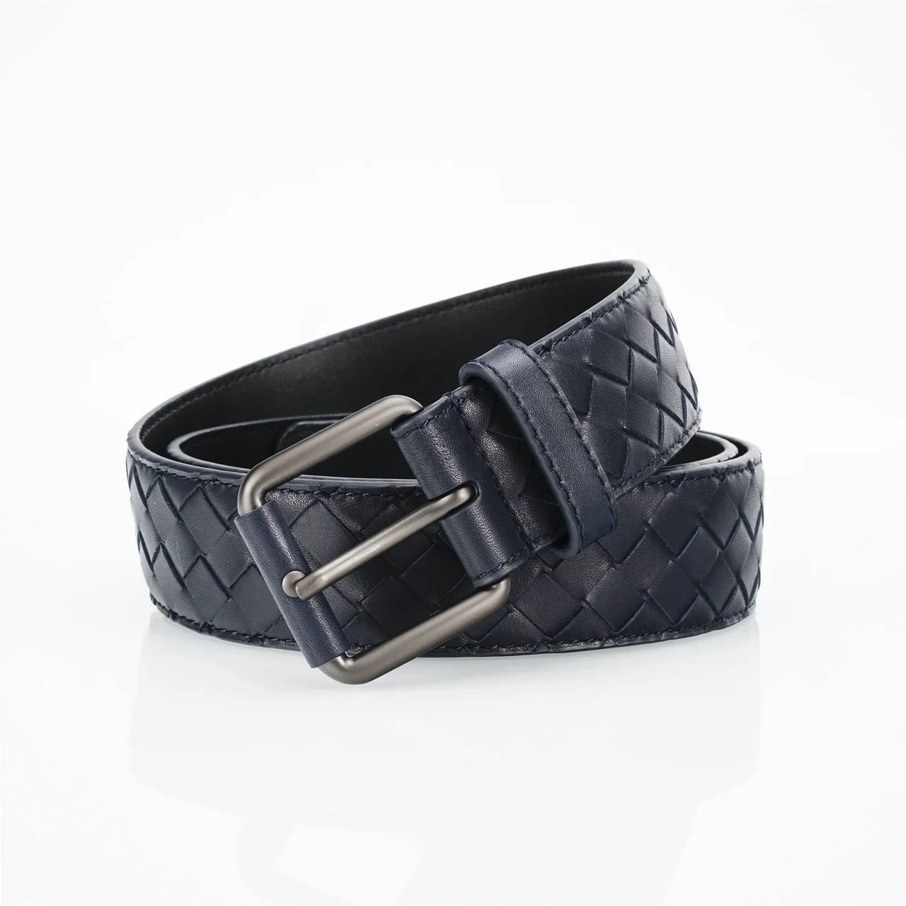 Bottega Veneta Intrecciato حزام جلد أزرق بحري منسوج 4