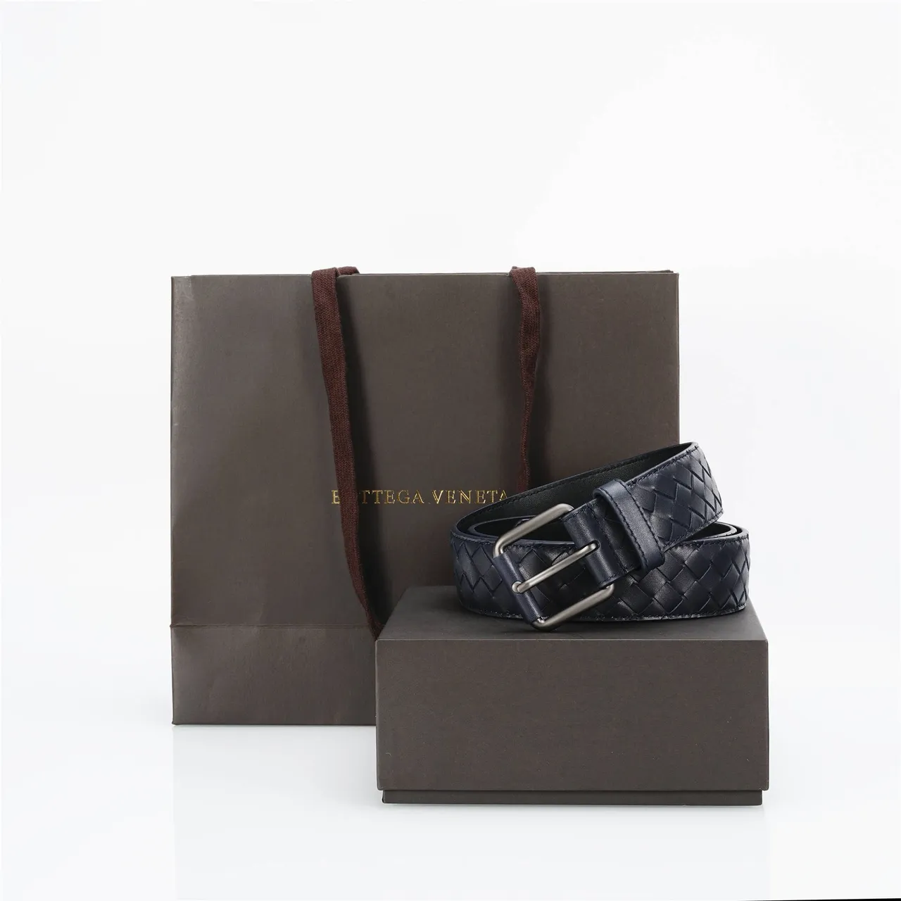 Bottega Veneta Intrecciato حزام جلد أزرق بحري منسوج 5