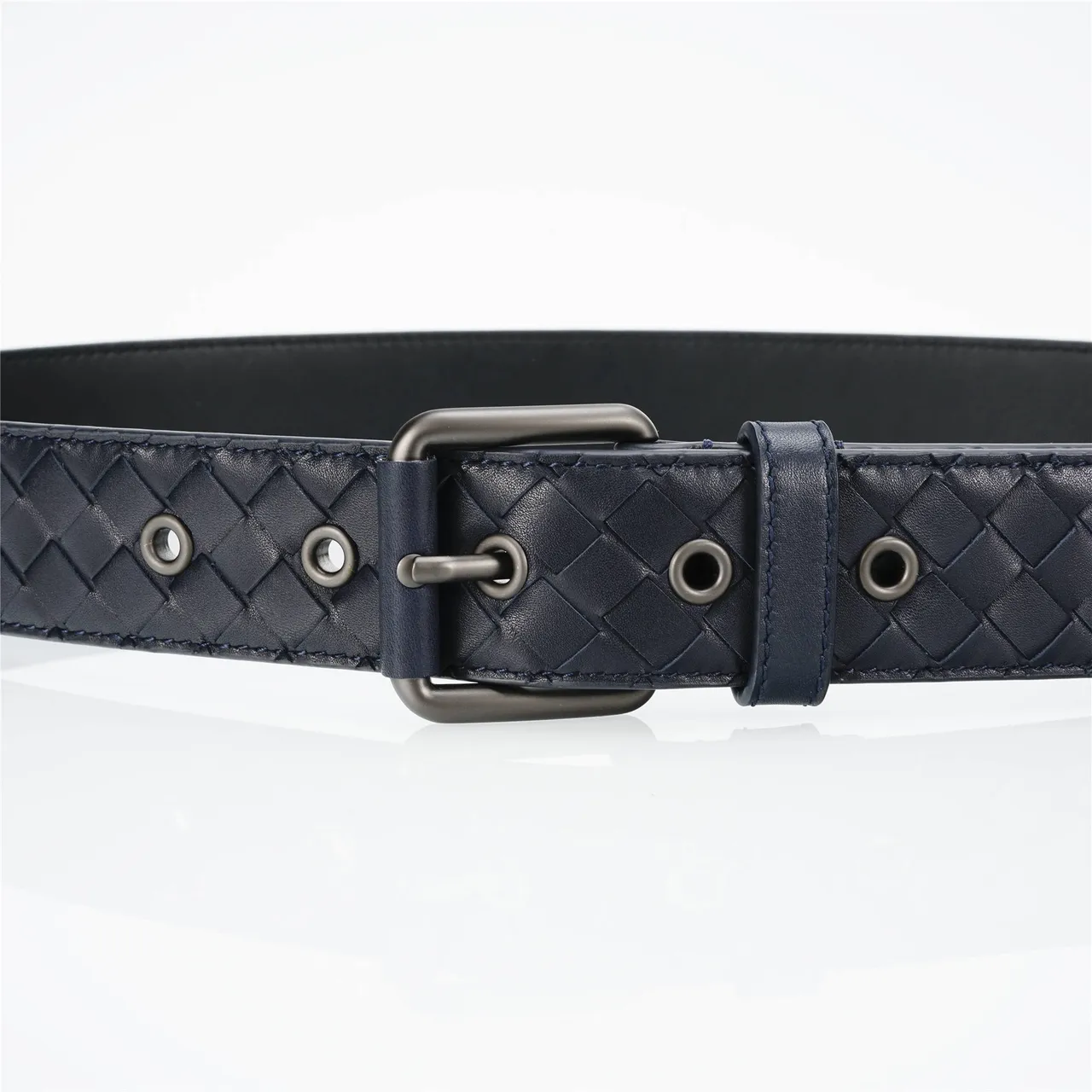 Bottega Veneta Intrecciato حزام جلد أزرق بحري منسوج 8