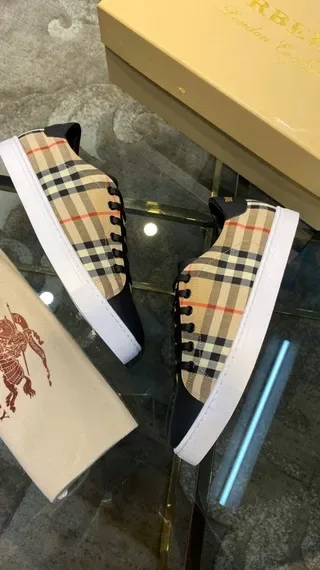Burberry Beige Noir Nova Check Canvas Upper Leather Toe Cap Lifestyle Sneakers 2