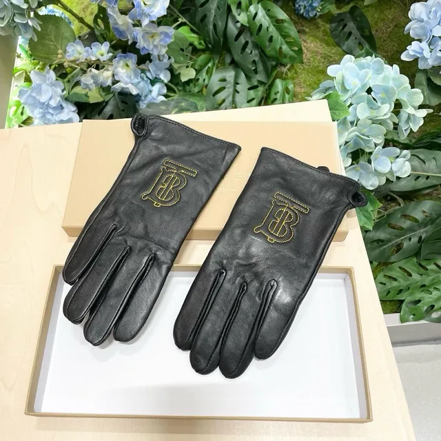 Burberry Luvas de Couro Bordadas Monogram Preto Dourado 4