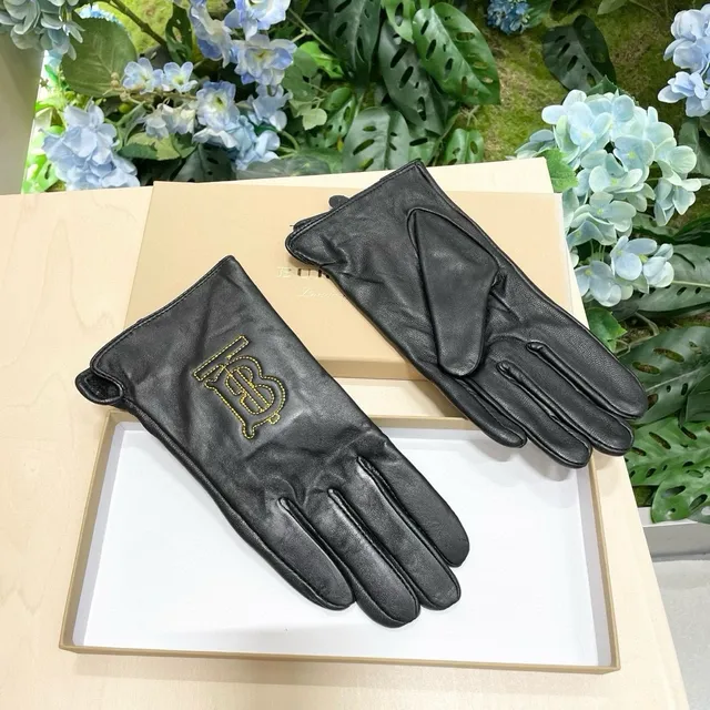 Burberry Luvas de Couro Bordadas Monogram Preto Dourado 6