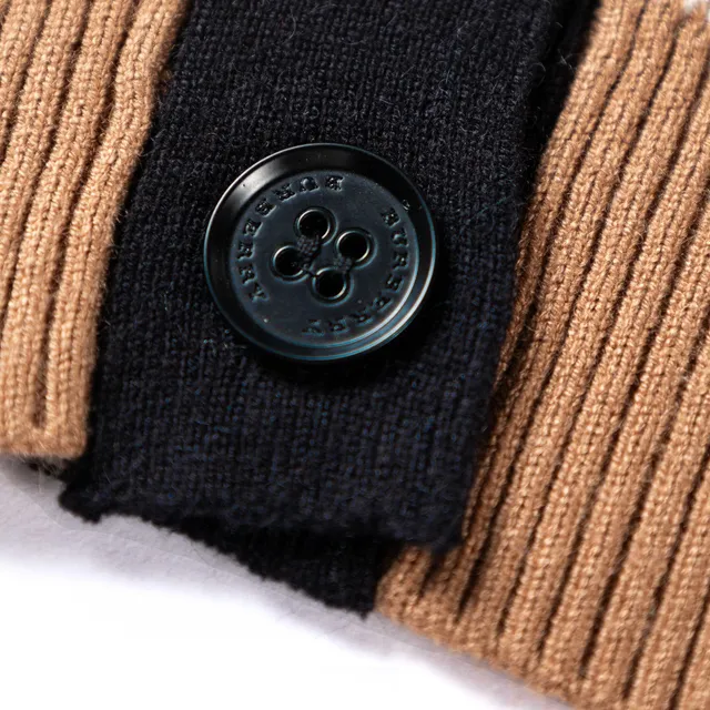 Burberry Motif Classique à Carreaux Beige Noir Fermeture Boutons Devant Cardigan 16