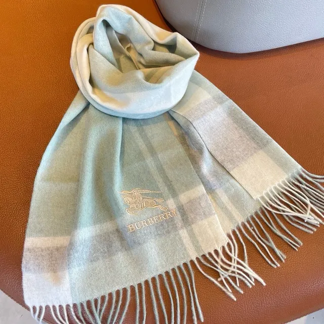 Burberry 绿色米色格子图案刺绣标志羊绒围巾 9