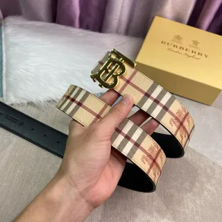 Burberry Knight বেইজ সোনালি TB মনোগ্রাম বাকেল ক্লাসিক চেক প্রিন্ট চামড়ার বেল্ট