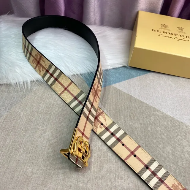 Burberry Knight Cinturón de cuero beige dorado TB Monogram Buckle estampado clásico a cuadros 4