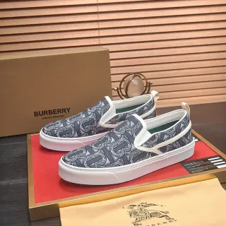 Burberry Knight طباعة المونوغرام سيليب أون أسلوب الحياة سنيكرز