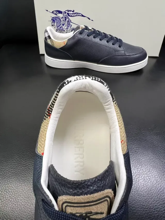 Burberry Knight Navy Beige Pebbled Leather Upper White Cupsole Lifestyle Sneakers 3