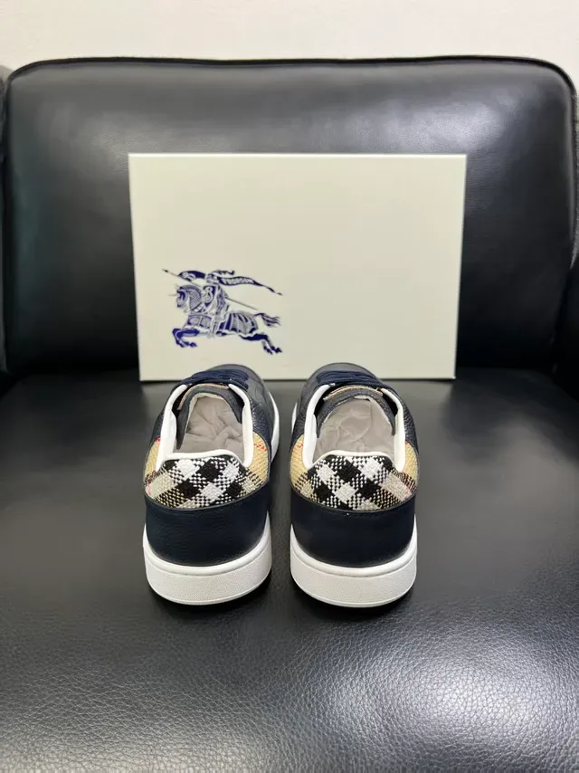 Burberry Knight Navy Beige Pebbled Leather Upper White Cupsole Lifestyle Sneakers 4