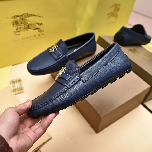 Burberry Knight Navy Peppled Leather Loafers 7