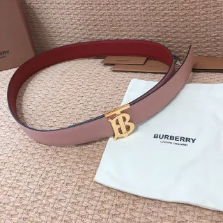 Burberry Knight قابل للعكس وردي وأحمر جلدي حزام