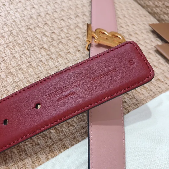 Burberry Knight réversible rose et rouge ceinture en cuir 6