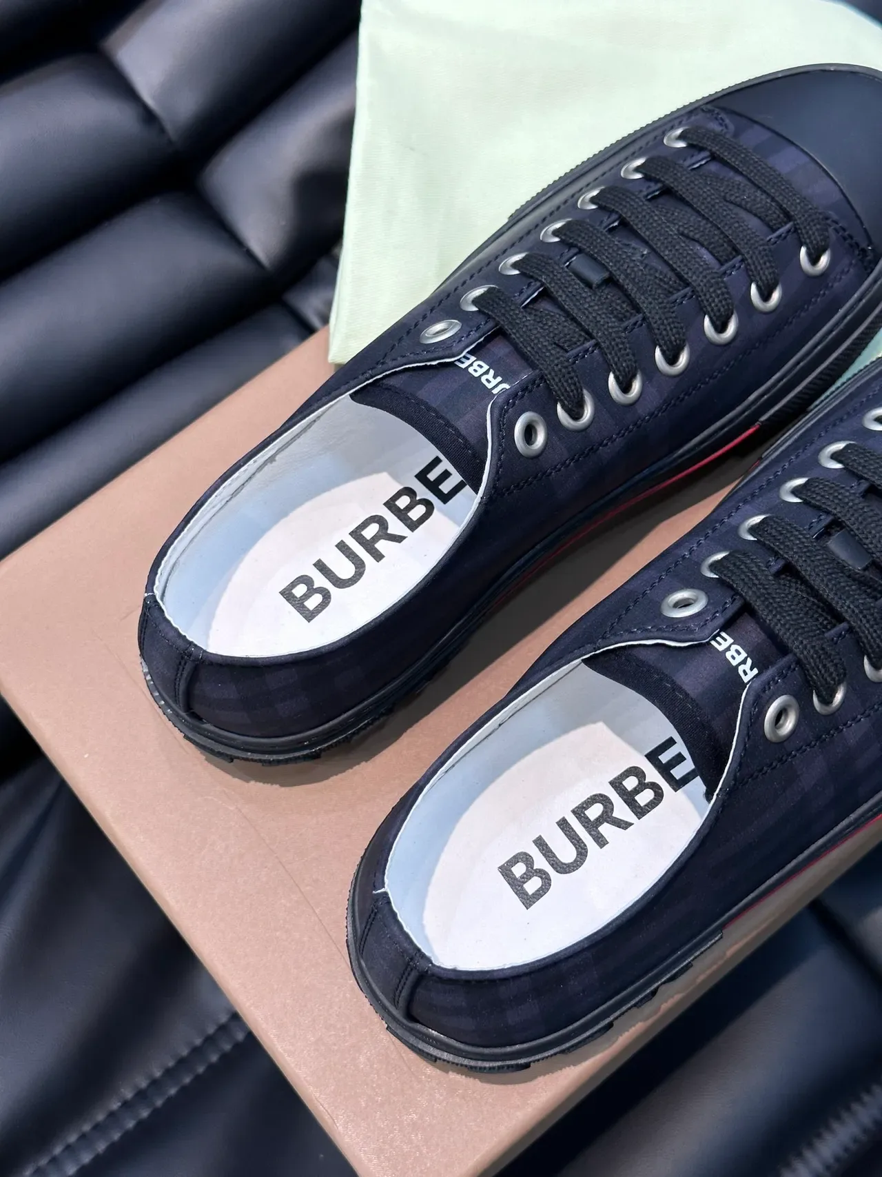 Burberry Sneaker Lifestyle Plaid Low-Top 2