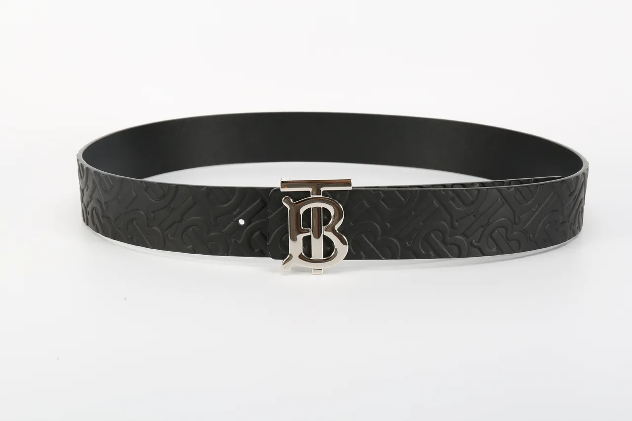 Burberry TB Cinto preto embossado com monograma de couro 9