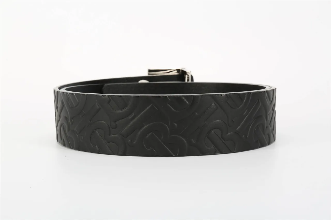 Burberry TB Cinto preto embossado com monograma de couro 12
