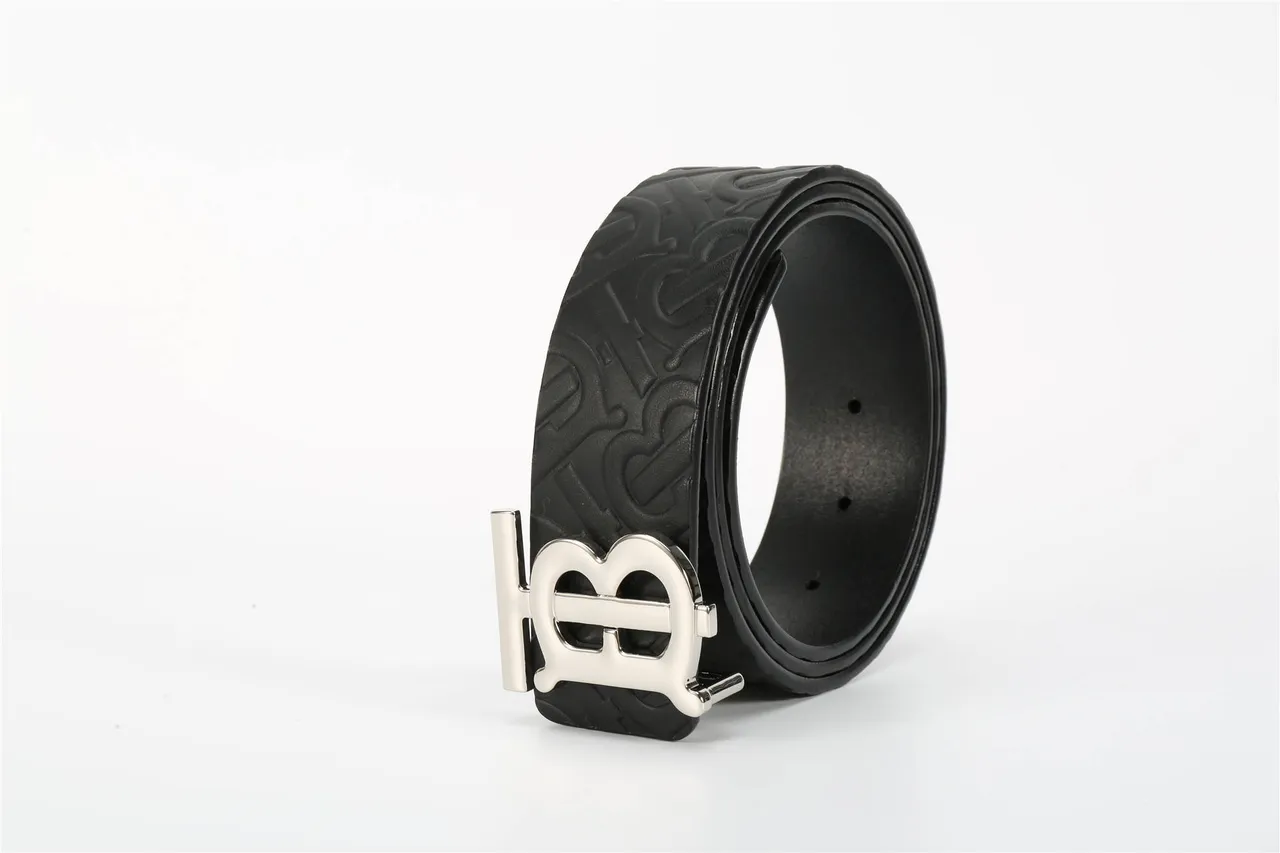 Burberry TB Cinto preto embossado com monograma de couro 15