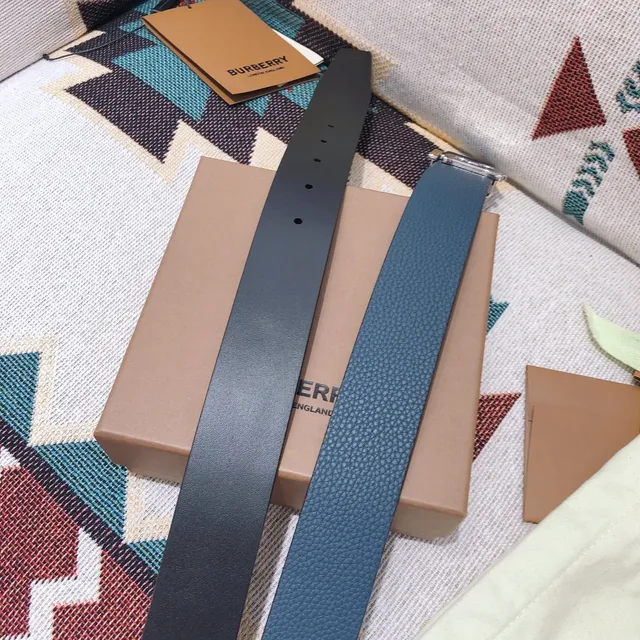 Burberry TB Monogram Ceinture en cuir bleu grainé 3