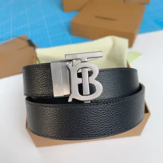 Burberry TB Monogram কালো পেবল্ড চামড়ার বেল্ট