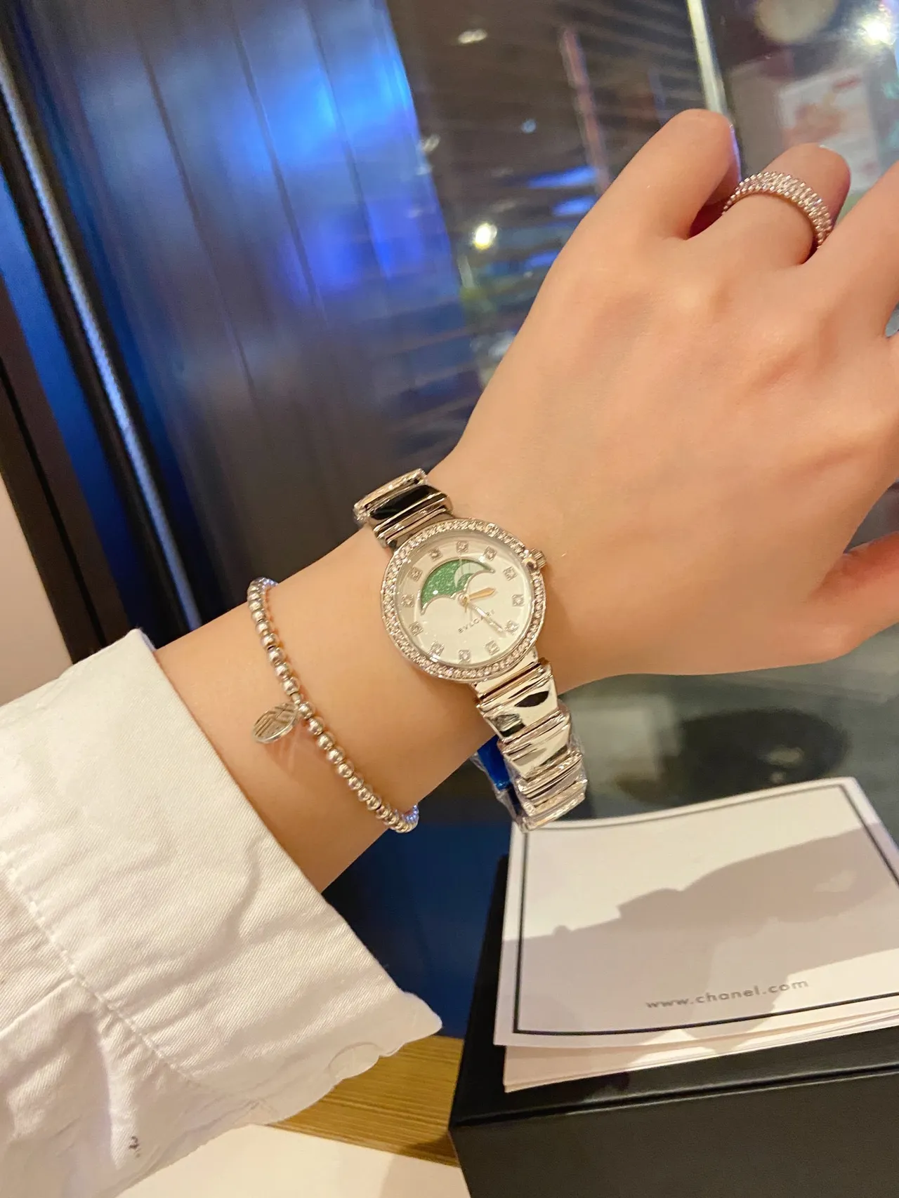Bvlgari Divas’ Dream Moonphase Diamond Bezel Quartz Watch 8