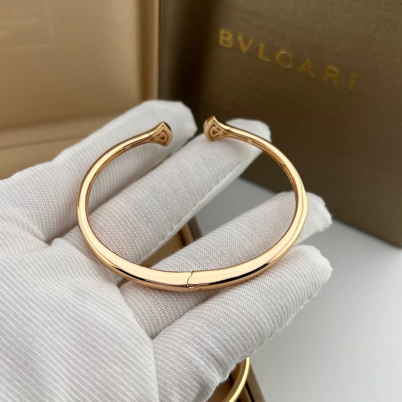 Bvlgari Divas’ Dream Ouro Rosa Madreperla e Pavé Diamante Pulseira 2
