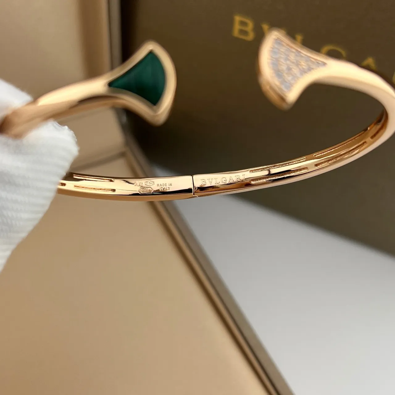 Bvlgari Divas’ Dream Ouro Rosa Madreperla e Pavé Diamante Pulseira 3